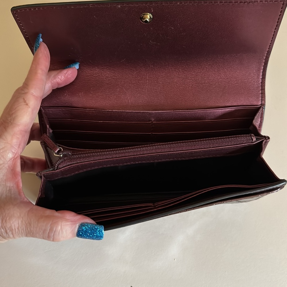 GUCCI 2010s METALLIC BORDEAUX LOVELY HEART WALLET - Picture 11 of 13